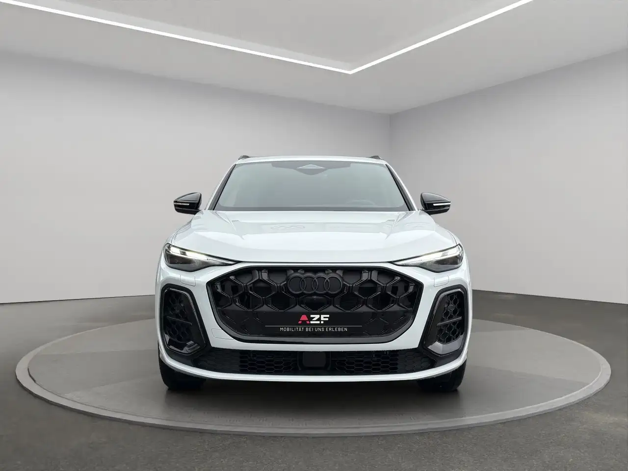 Audi Q5 SUV TFSI quattro S tronic+S LINE+PANO+AHK 6