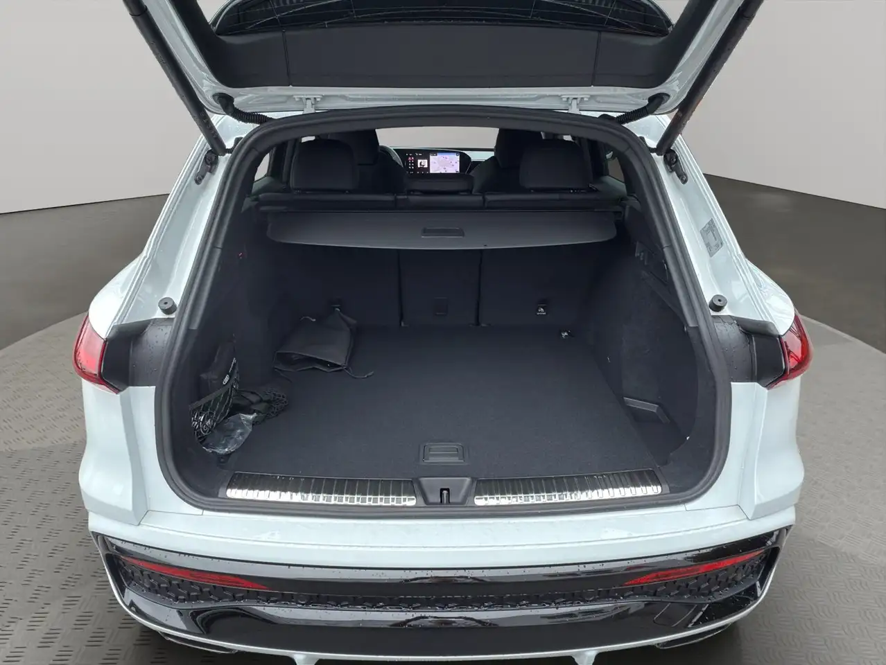 Audi Q5 SUV TFSI quattro S tronic+S LINE+PANO+AHK 16