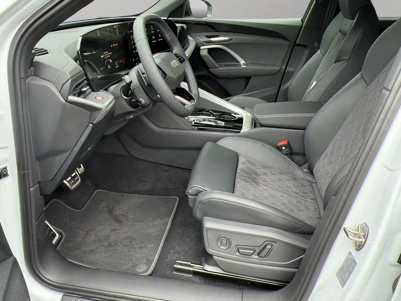 Audi Q5 SUV TFSI quattro S tronic+S LINE+PANO+AHK 9