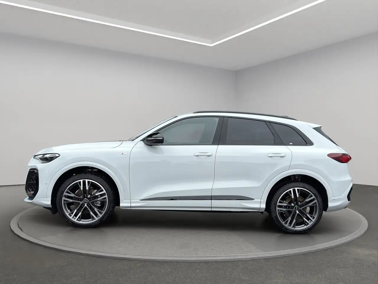 Audi Q5 SUV TFSI quattro S tronic+S LINE+PANO+AHK 5