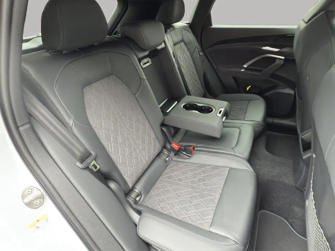 Audi Q5 SUV TFSI quattro S tronic+S LINE+PANO+AHK 15