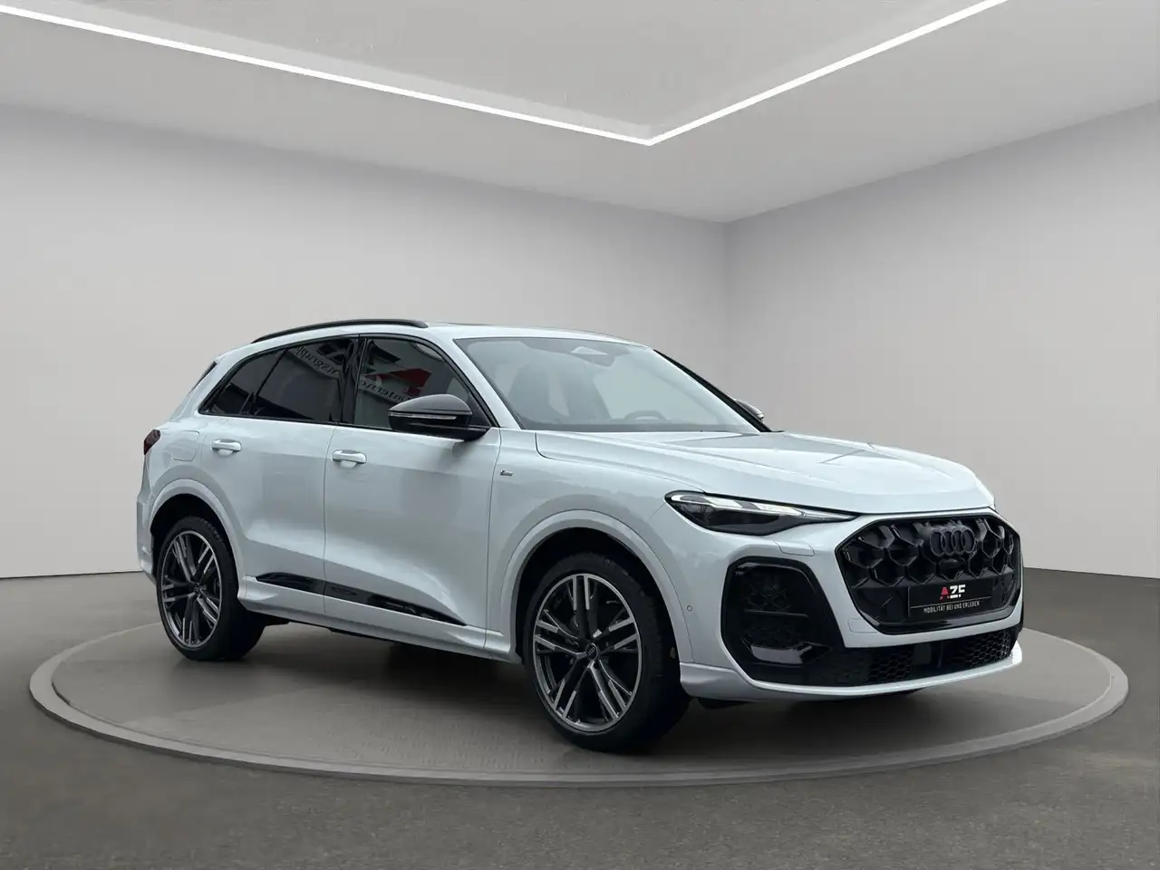Audi Q5 SUV TFSI quattro S tronic+S LINE+PANO+AHK 3