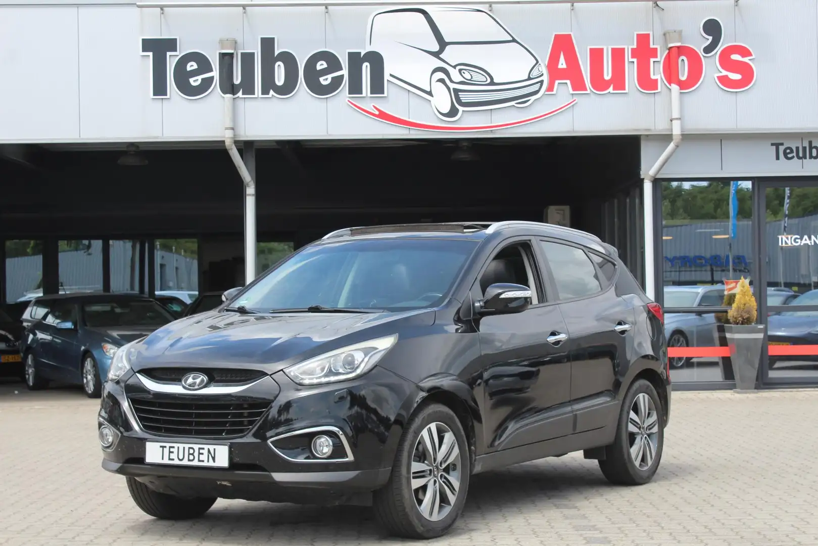 Hyundai iX35 2.0 CRDi HP 4WD Business Edition (DUITSE AUTO) Nav Чёрный - 1