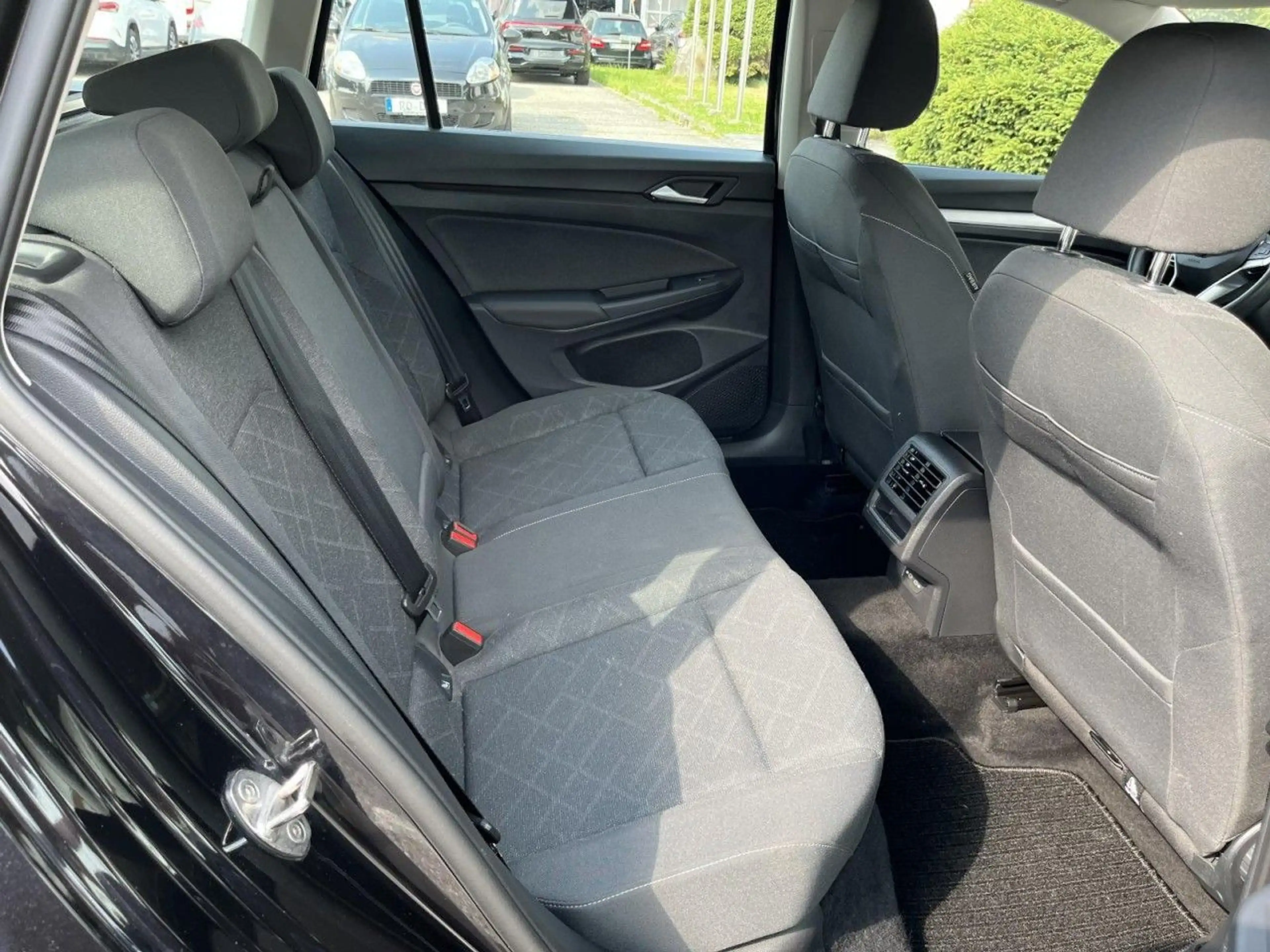 Volkswagen Golf Variant Golf VIII Variant 2,0 TDI DSG Life (LED+Sitzhzg. — photo 11