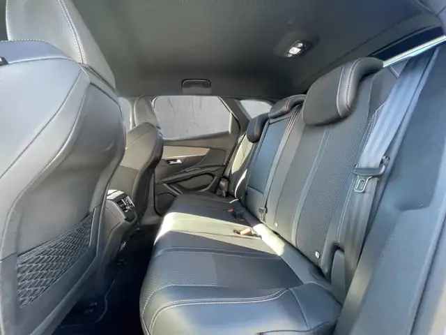 Peugeot 3008 view 8