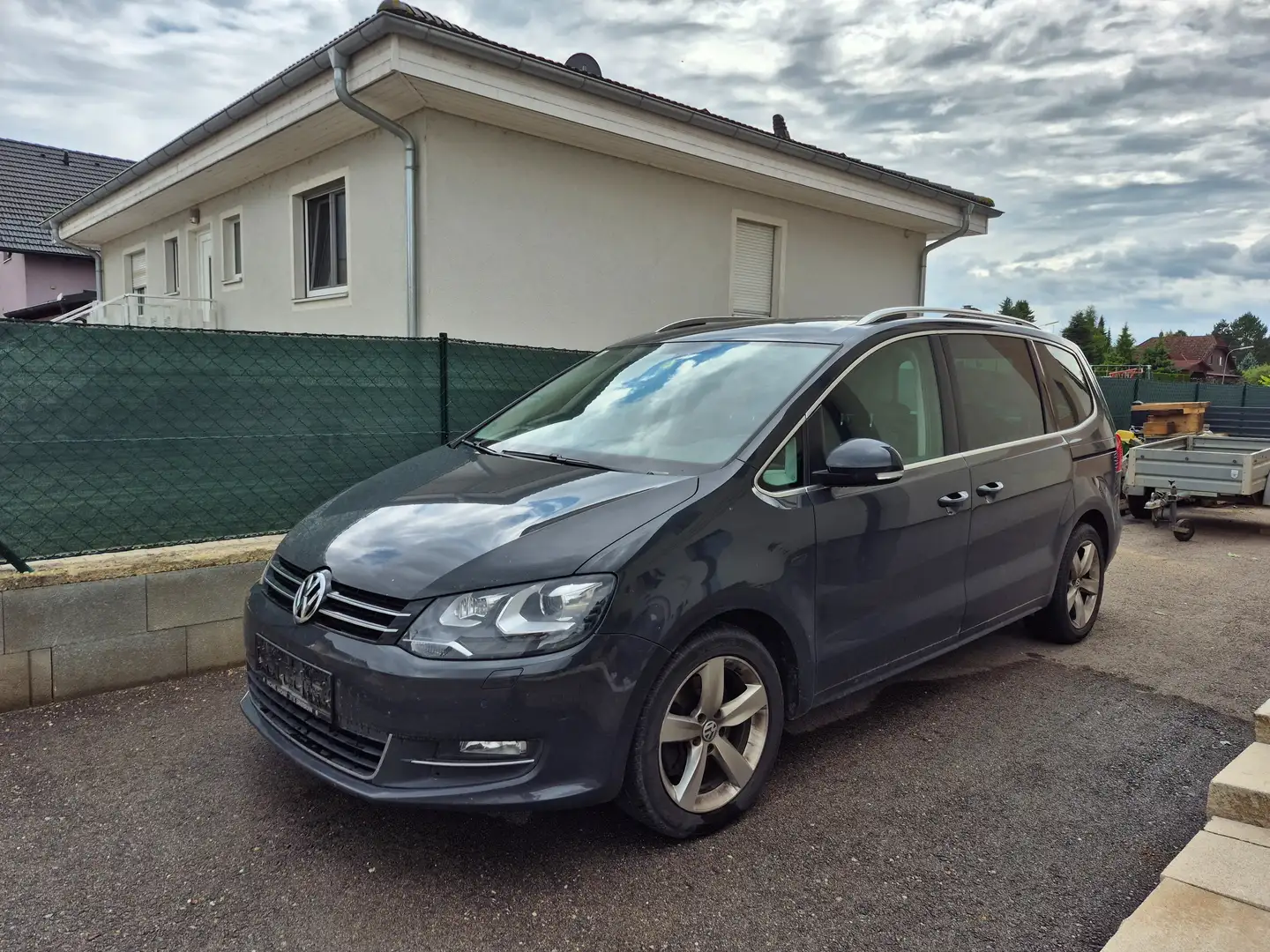 Volkswagen Sharan Sky BMT 2,0 TDI DPF Grau - 1