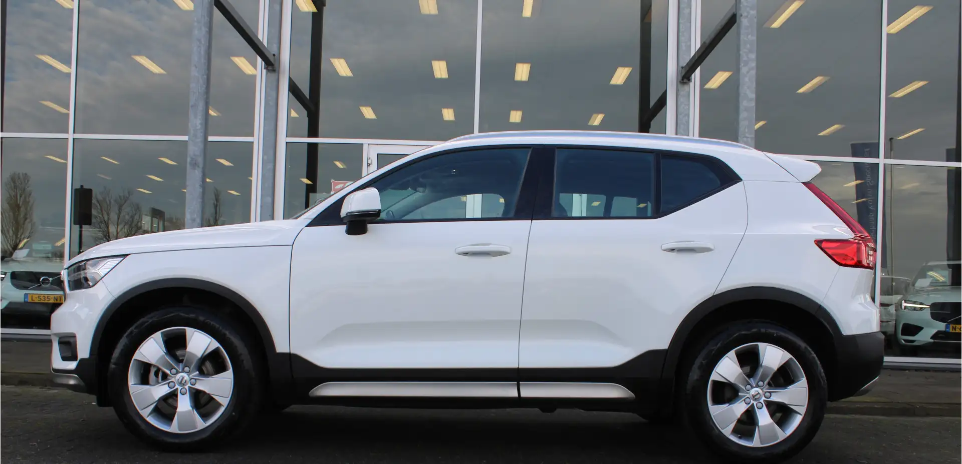 Volvo XC40 T2 Automaat Business Pro | Keyless | Standkachel | Blanc - 2