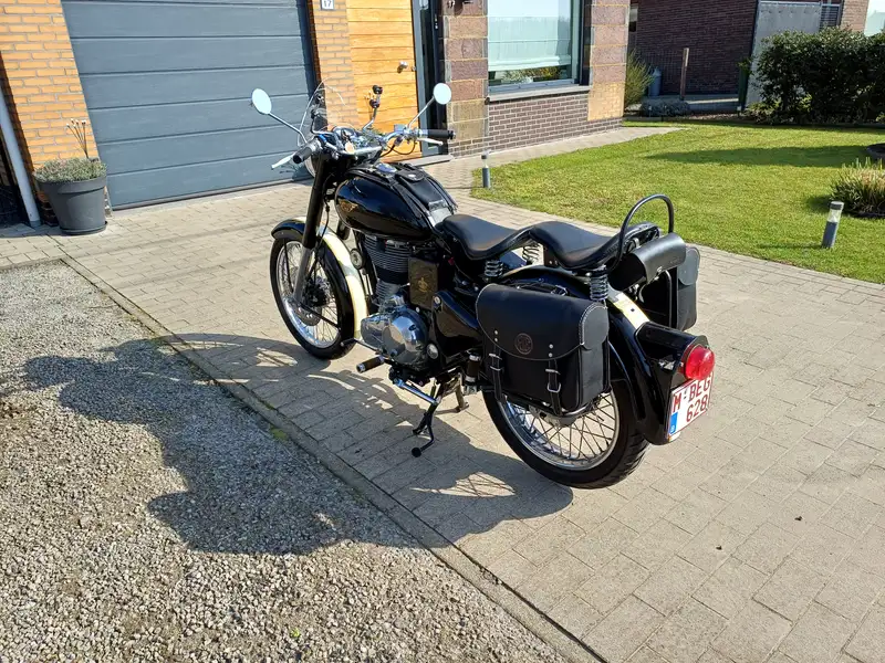 Royal Enfield Classic - foto 3