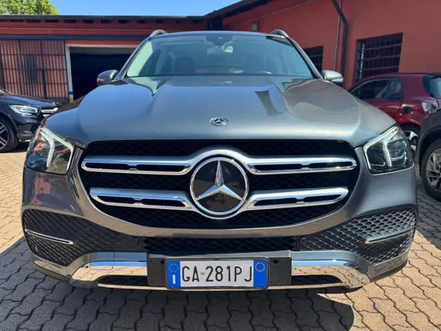 Mercedes-Benz Gle view 3
