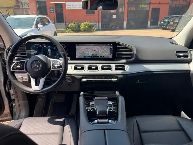 Mercedes-Benz Gle view 9