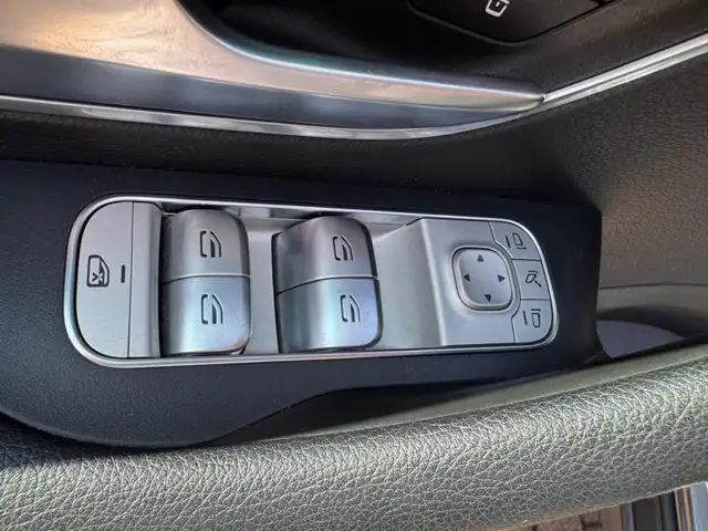 Mercedes-Benz Gle view 14