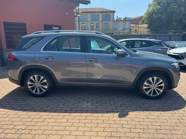 Mercedes-Benz Gle view 4