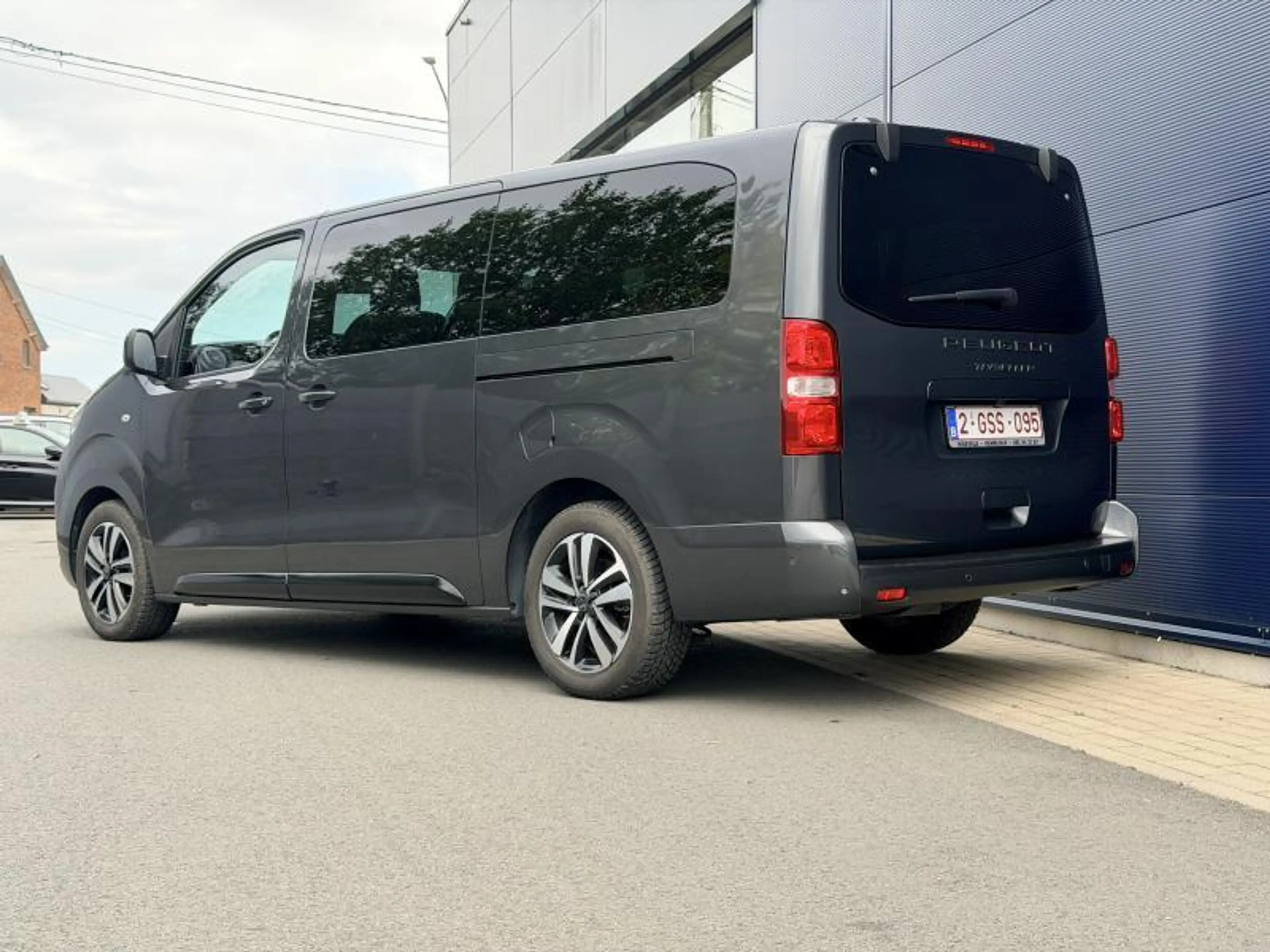 Peugeot Traveller *** 9 PLACES *** AUTOMATIQUE *** — photo 3