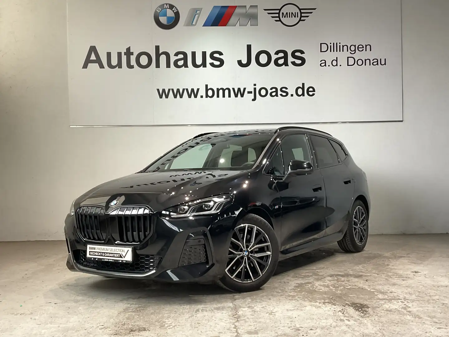 BMW 223 i M Sportpaket Pano.Dach Aktivsitz Černá - 1