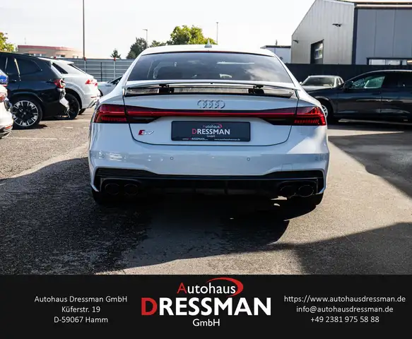 Audi S7 view 5