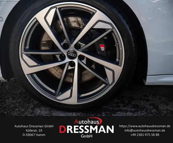 Audi S7 view 8