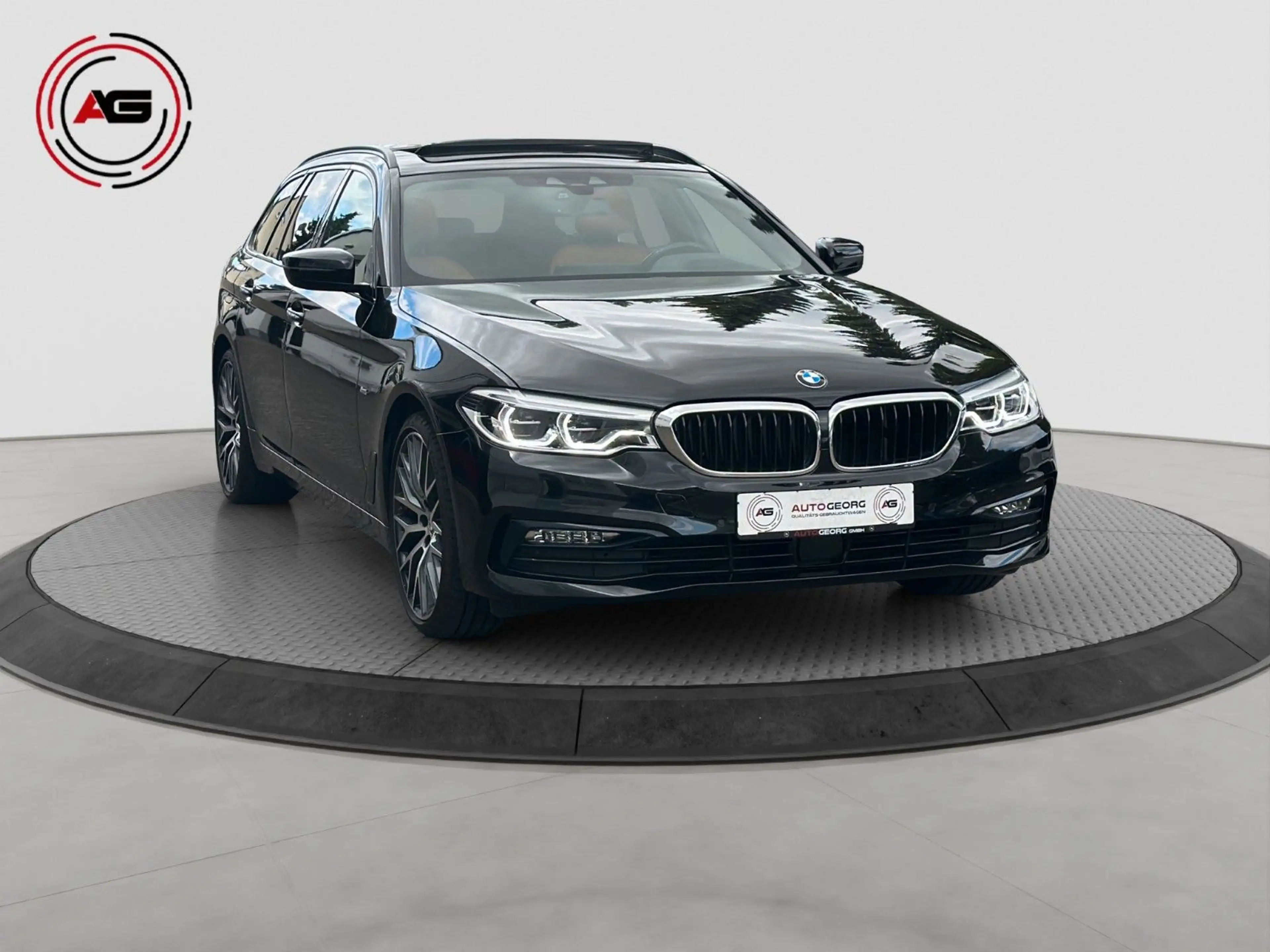 BMW 520 iT Sport Line AD.LED ACC PANO HUD 20" MEMORY — photo 3