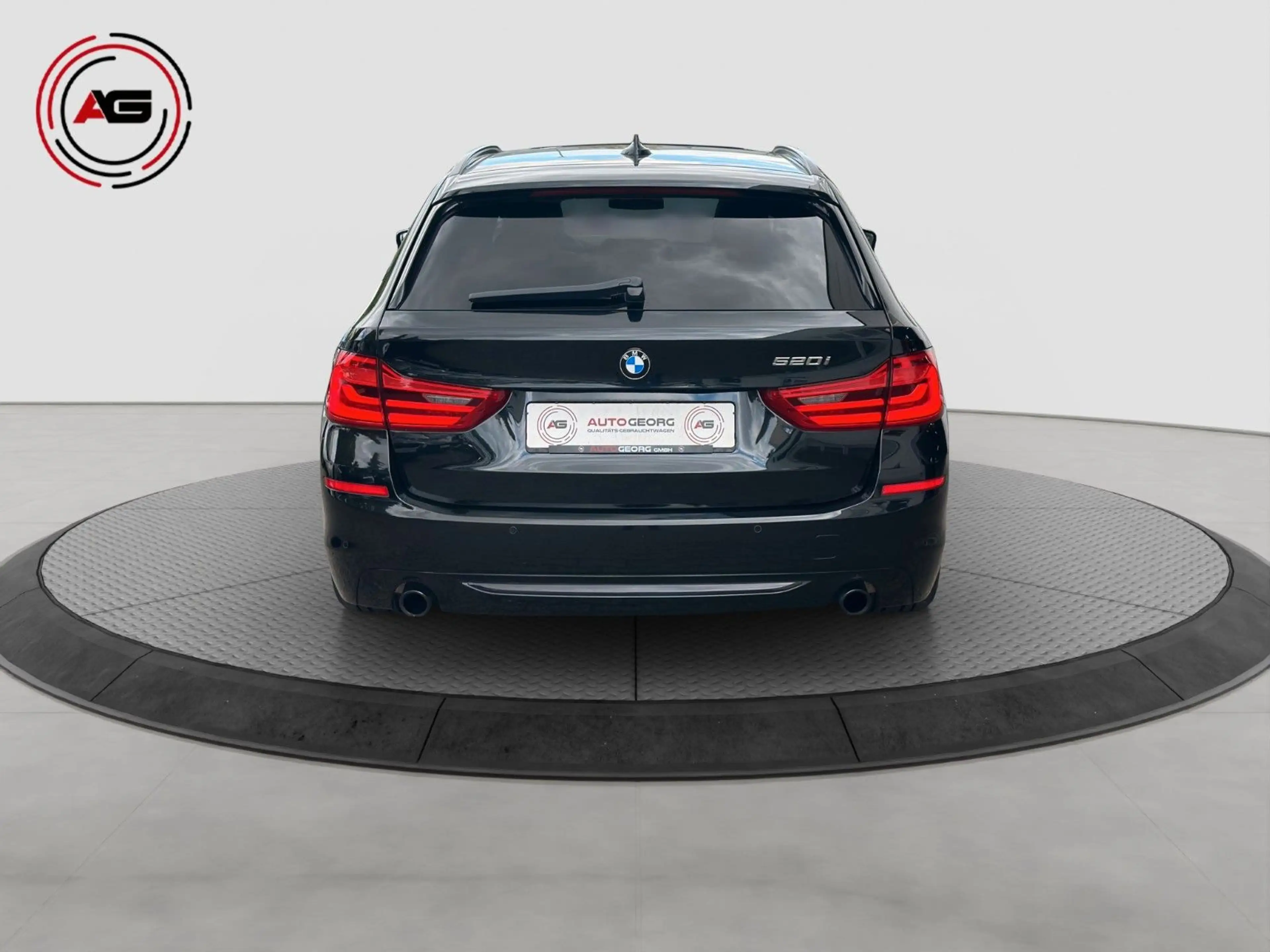 BMW 520 iT Sport Line AD.LED ACC PANO HUD 20" MEMORY — photo 6