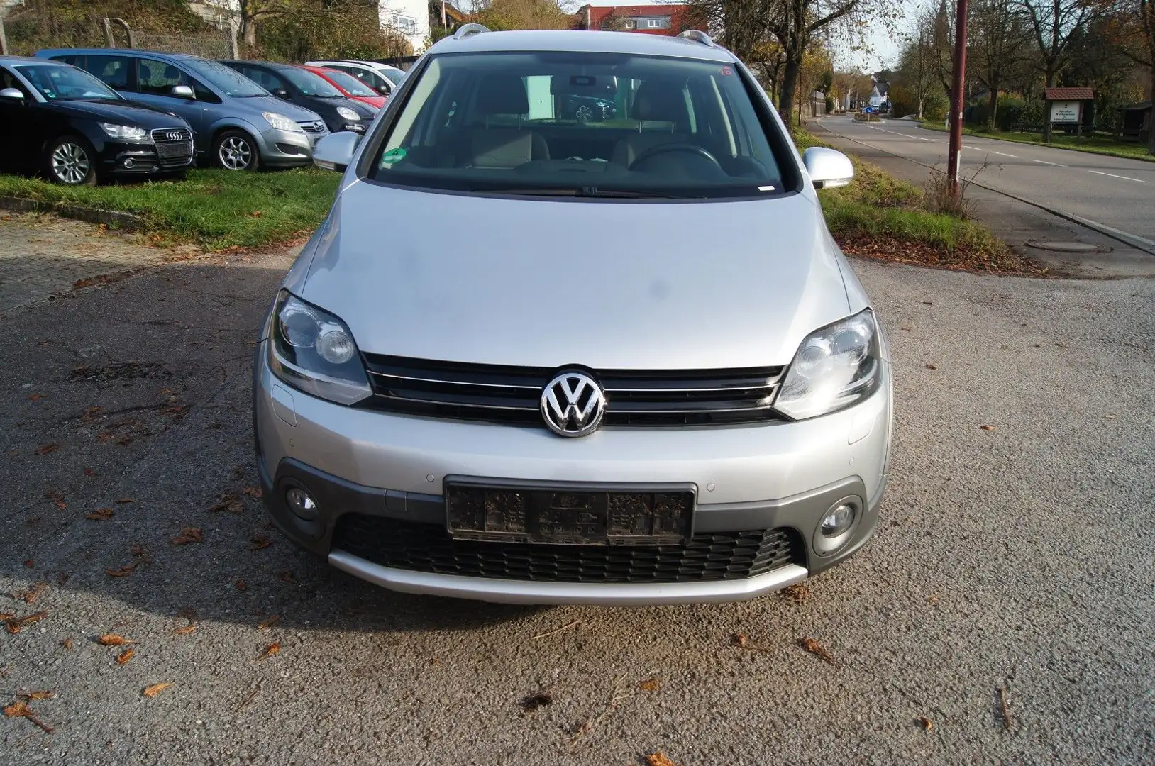 Volkswagen Golf PlusVI CrossGolf,TÜV neu,Automatik,wenig km Stříbrná - 2