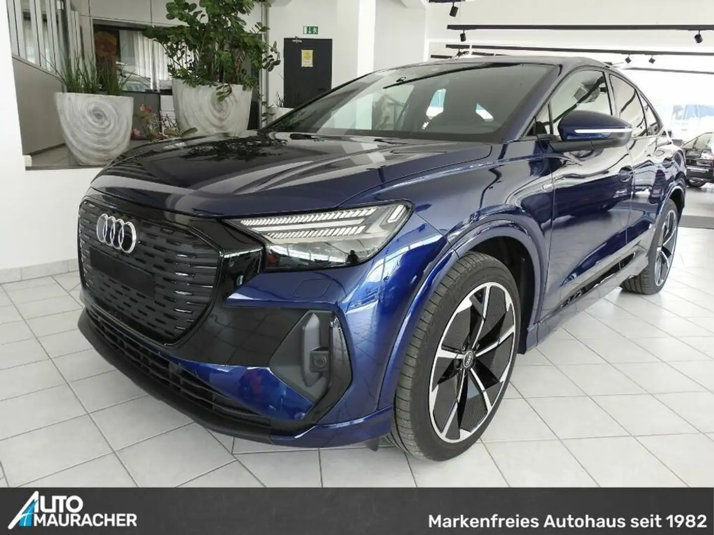 Audi Q4 e-tron 50 e-tron quattro 220kW*SLINE*MATRIX* Blau - 1