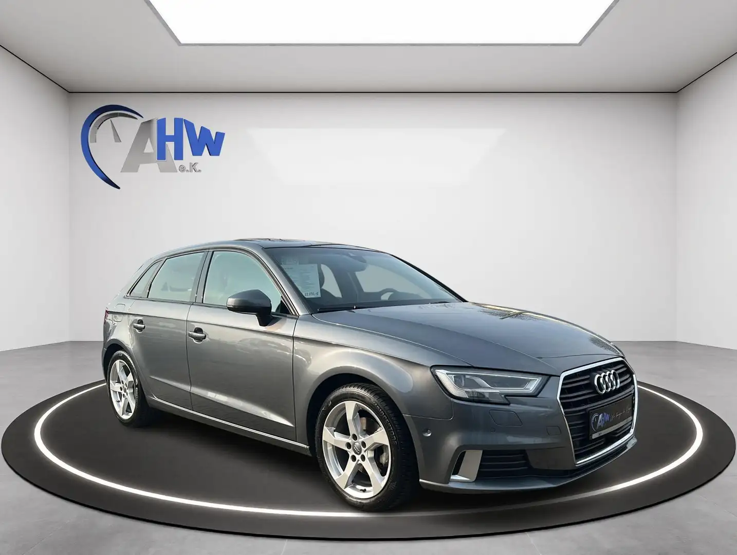 Audi A3 35 TFSI Sport Grau - 2
