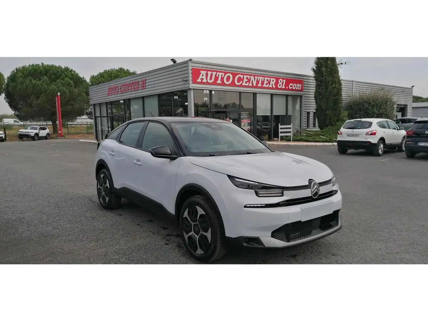 Citroen C4 1.2i Hybride 145 e-DCS6 Plus PHASE 2 Weiß - 1