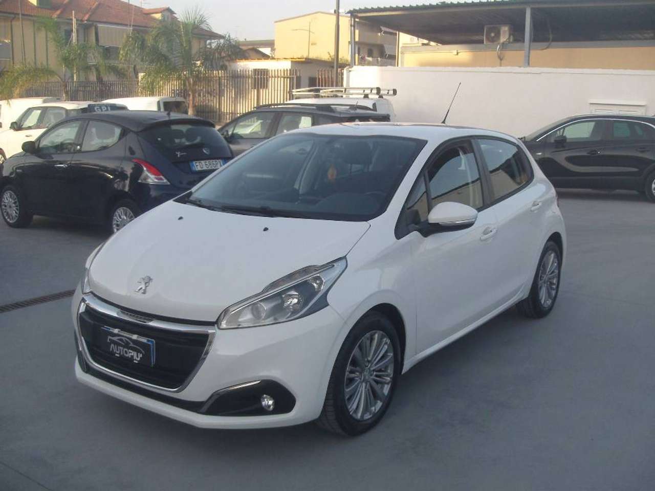 Peugeot 208 208 I 2015 5p 1.6 bluehdi Allure 75cv