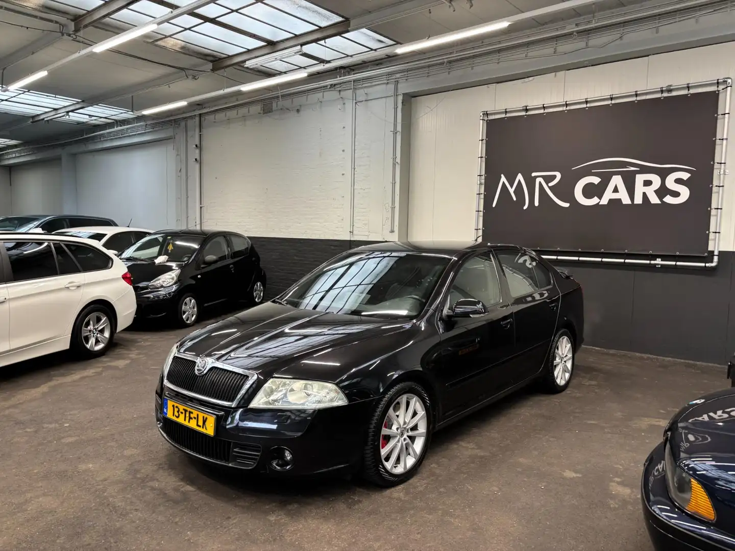 Skoda Octavia 2.0 TFSI RS Airco/Navi/Cruise Control Zwart - 2