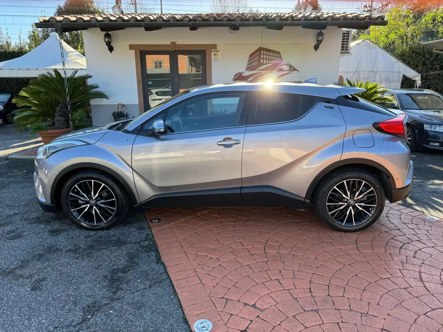 Toyota C-HR 1.8 Hybrid E-CVT Lounge PREZZO REALE! FULL! Grau - 2