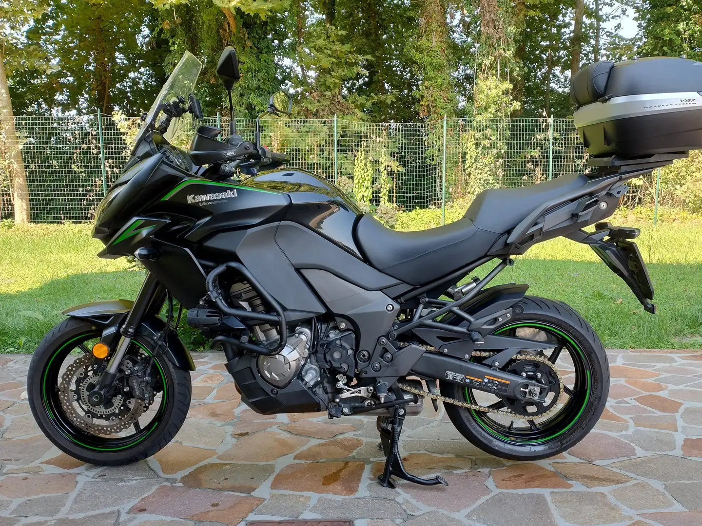 Kawasaki Versys 1000 MY 2018 Fekete - 1