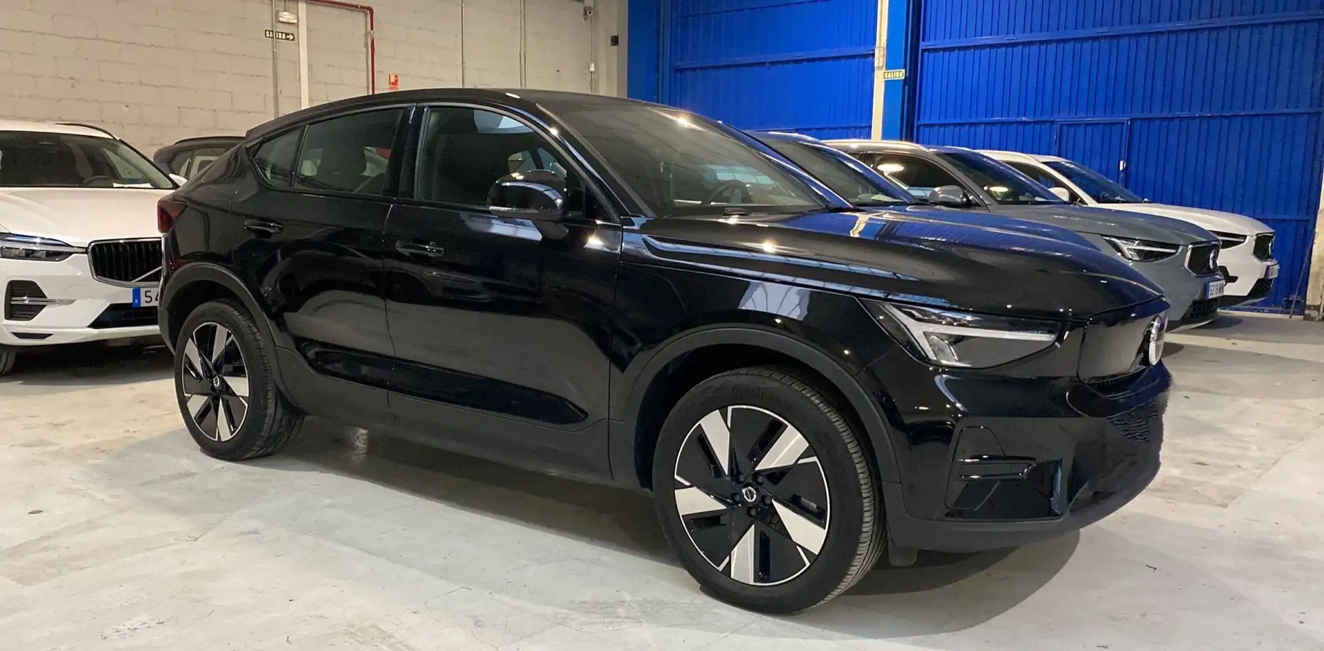 Volvo C40 Recharge plus Negro - 1