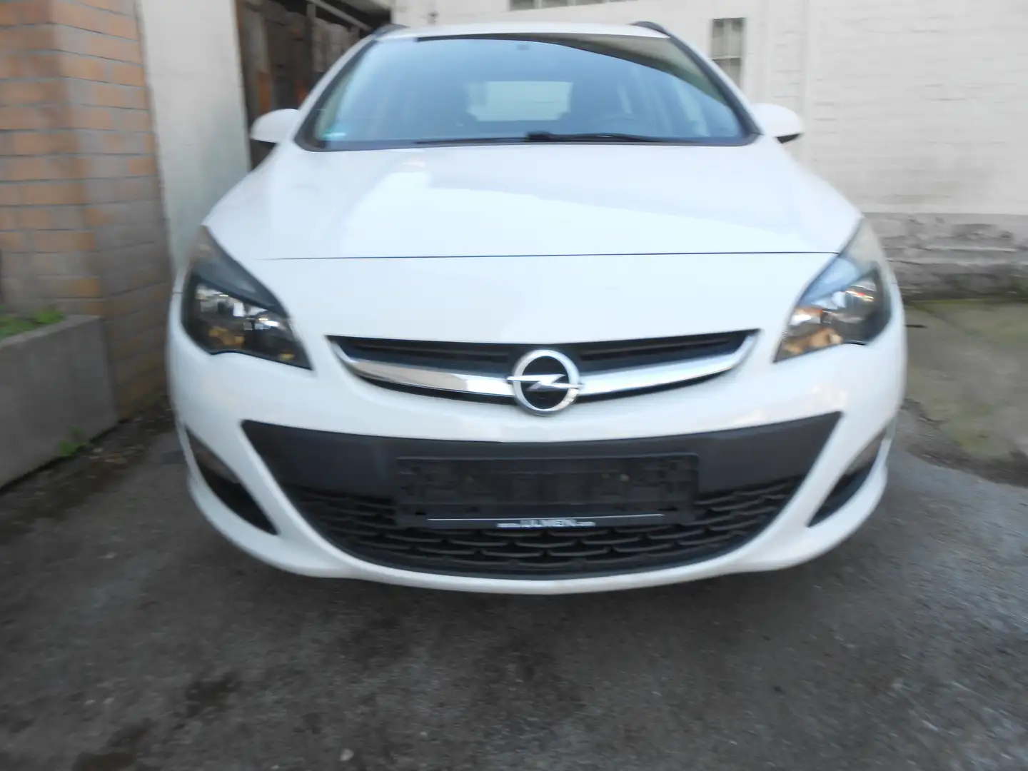 Opel Astra 1.6 CDTI Sports Tourer Edition / Navi Blanc - 1