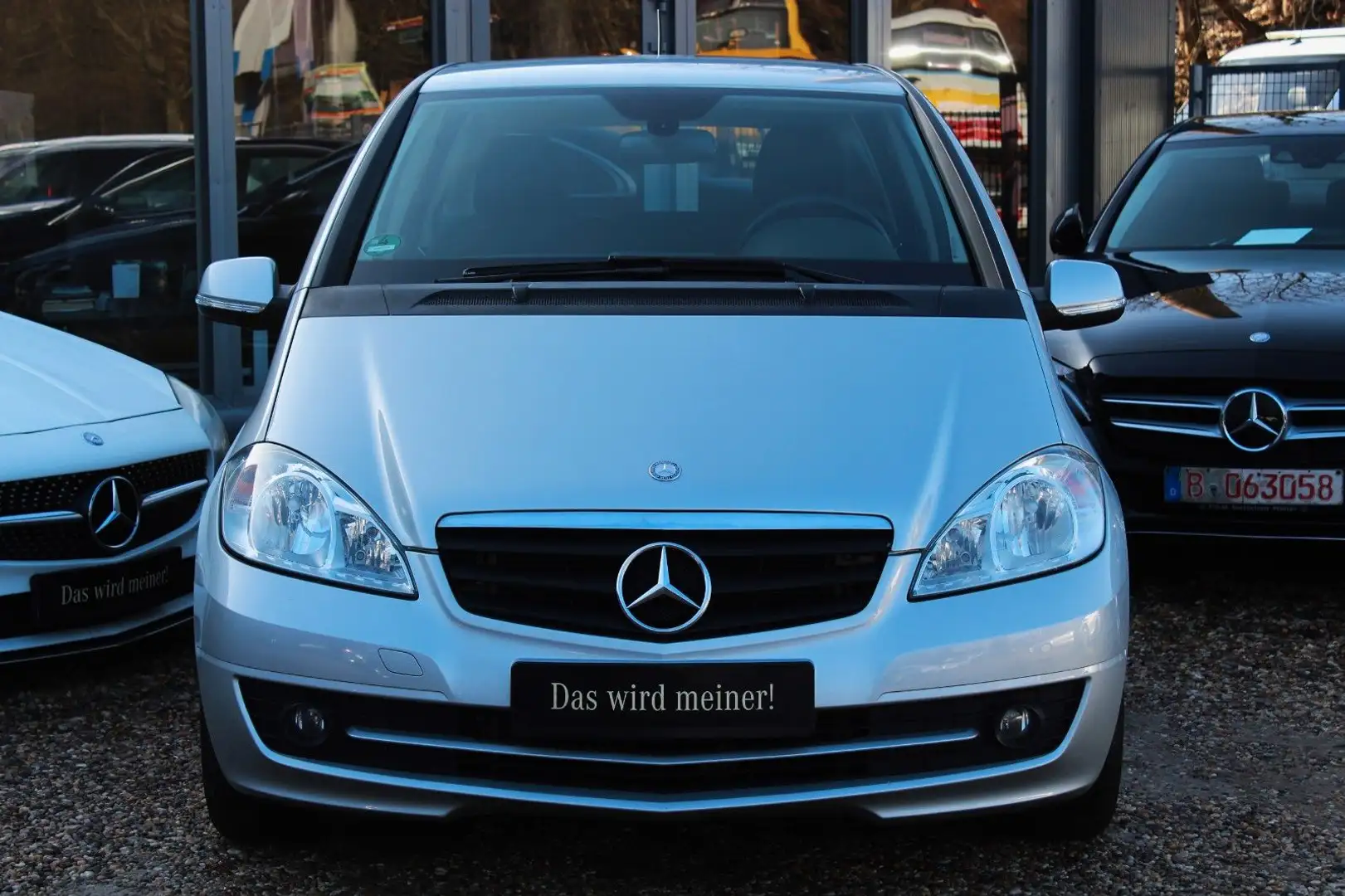 Mercedes-Benz A 160 BlueEF 9-G NAVI PDC KLIMA SITZHEIZUNG TEMP Silber - 2