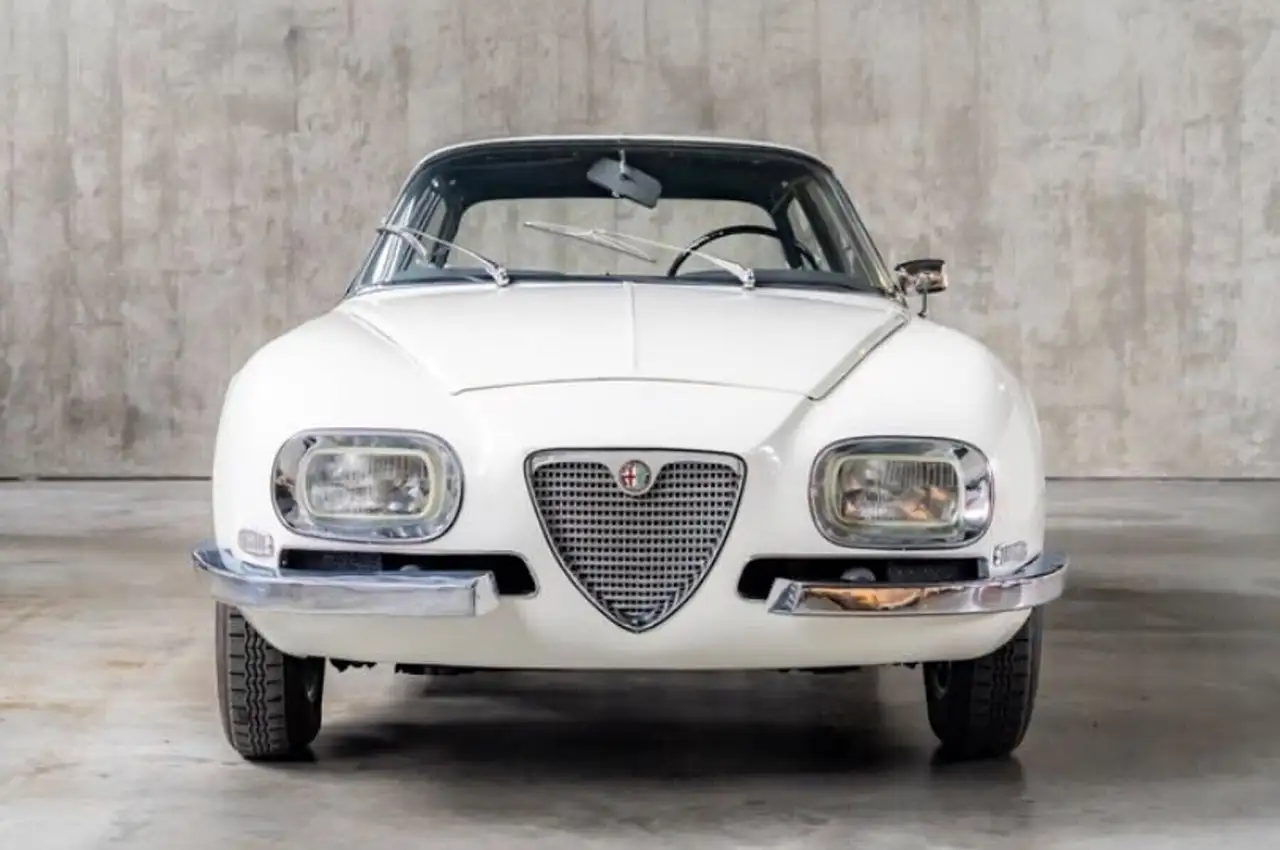 Alfa Romeo 2600 Sprint Zagato, foto 2
