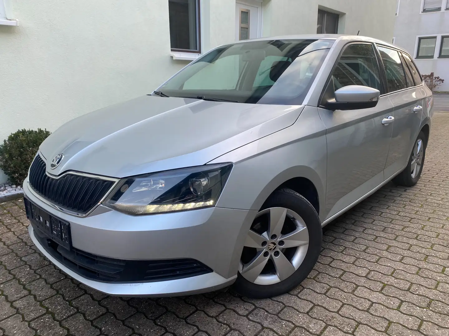 Skoda Fabia Combi 1.4 TDI DSG NAVI Scheckheft Zilver - 2