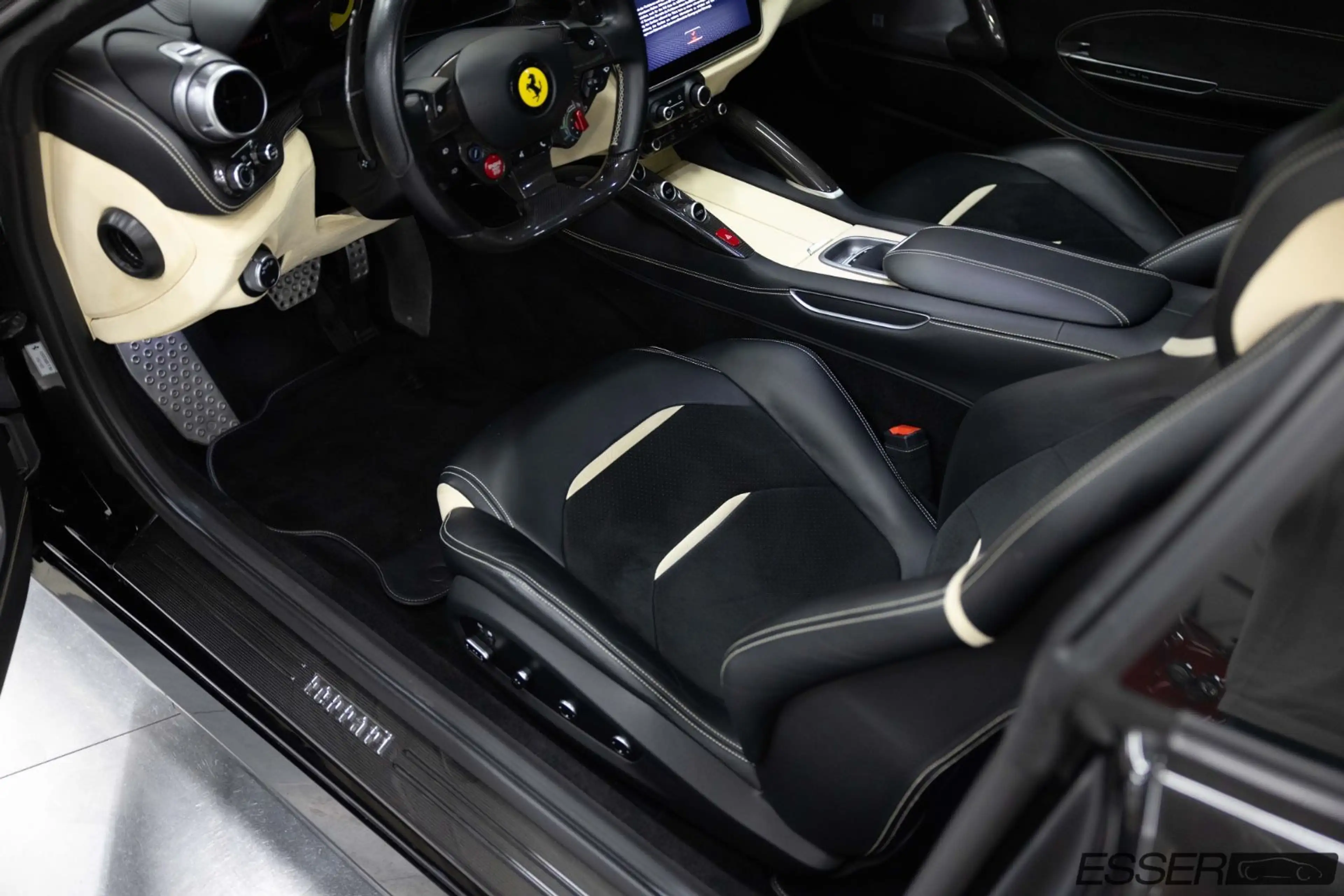 Ferrari GTC4 Lusso GTC4 Lusso 3.9 V8 T DCT | Carbon | Novitec — photo 12