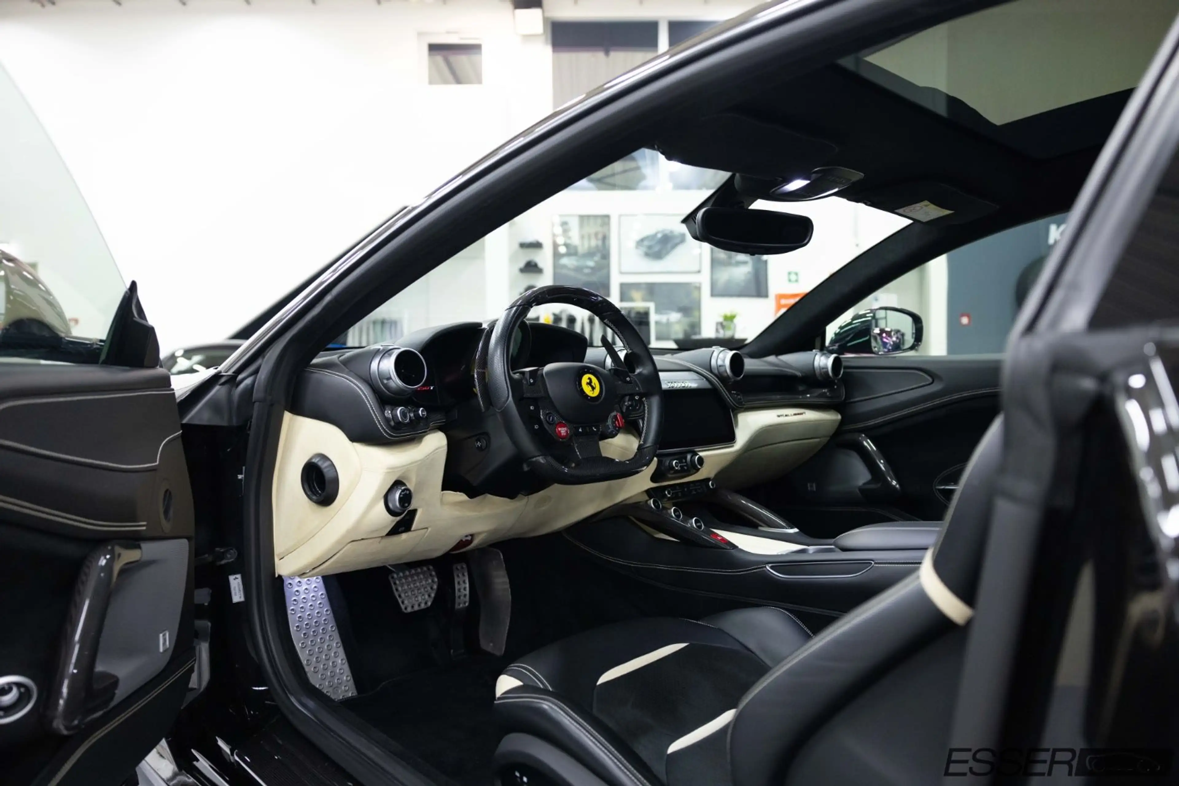 Ferrari GTC4 Lusso GTC4 Lusso 3.9 V8 T DCT | Carbon | Novitec — photo 8