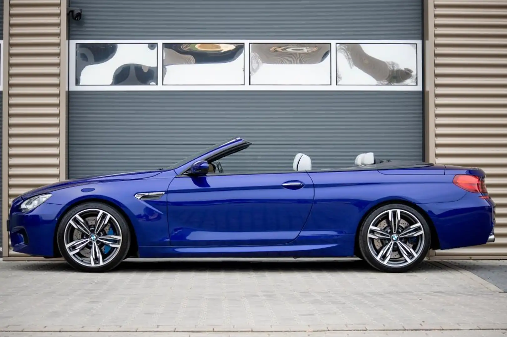 BMW M6 Cabrio | Stoelverwarming | Softclose | B&O | HUD Modrá - 2