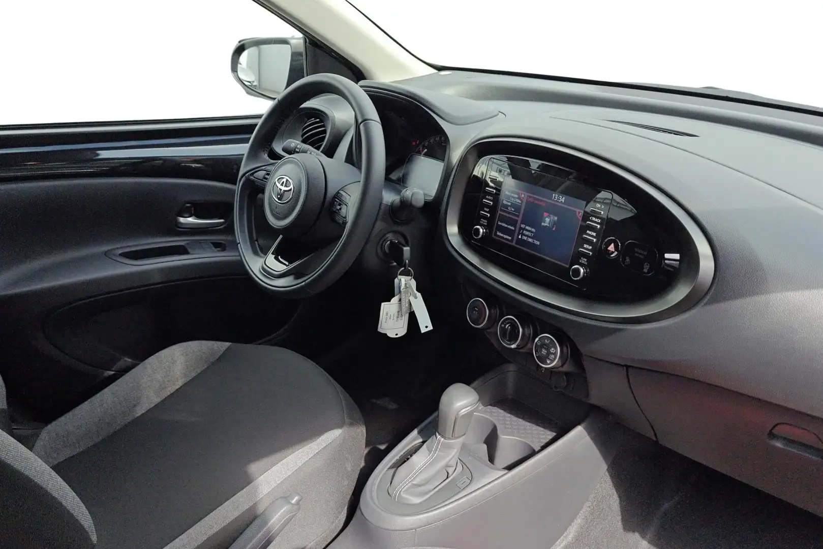 Toyota Aygo X 1.0 VVT-i Play CVT - incl 2 jaar KARE Noir - 2