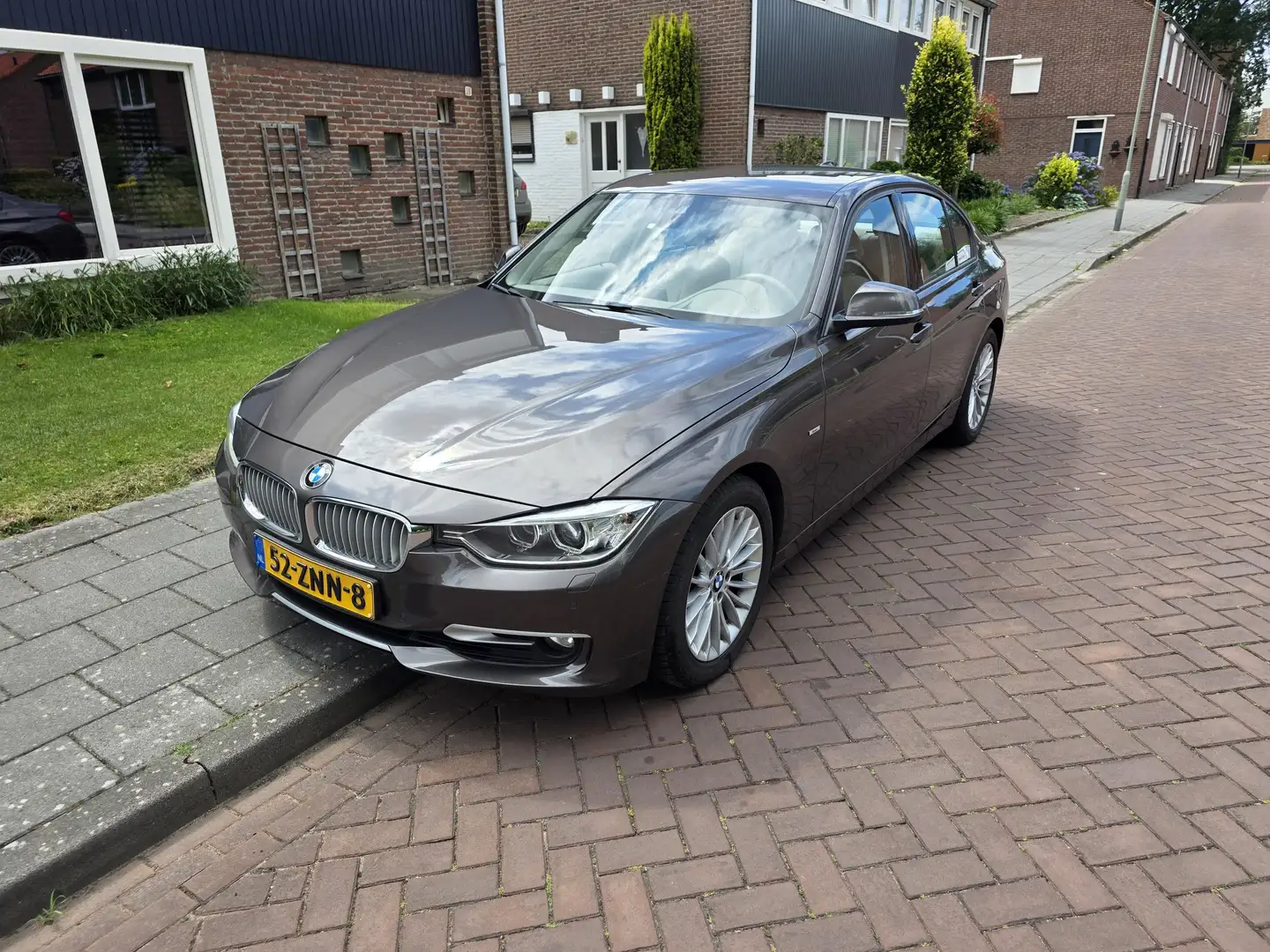 BMW 328 328i High Executive Bruin - 2