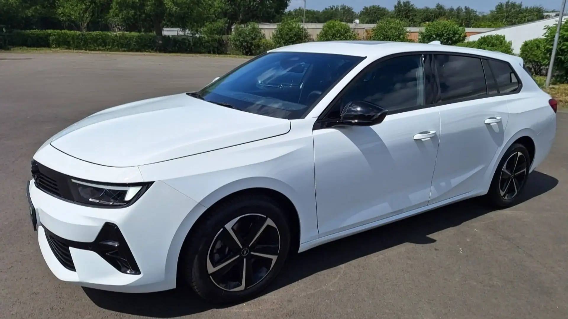 Opel Astra GS Line Weiß - 1