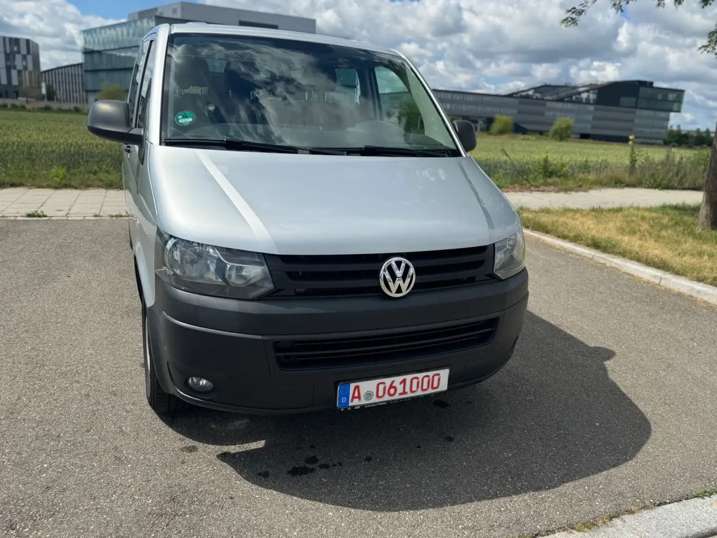 Volkswagen T5 Transporter 9Sitzer Klima TOP Silber - 2