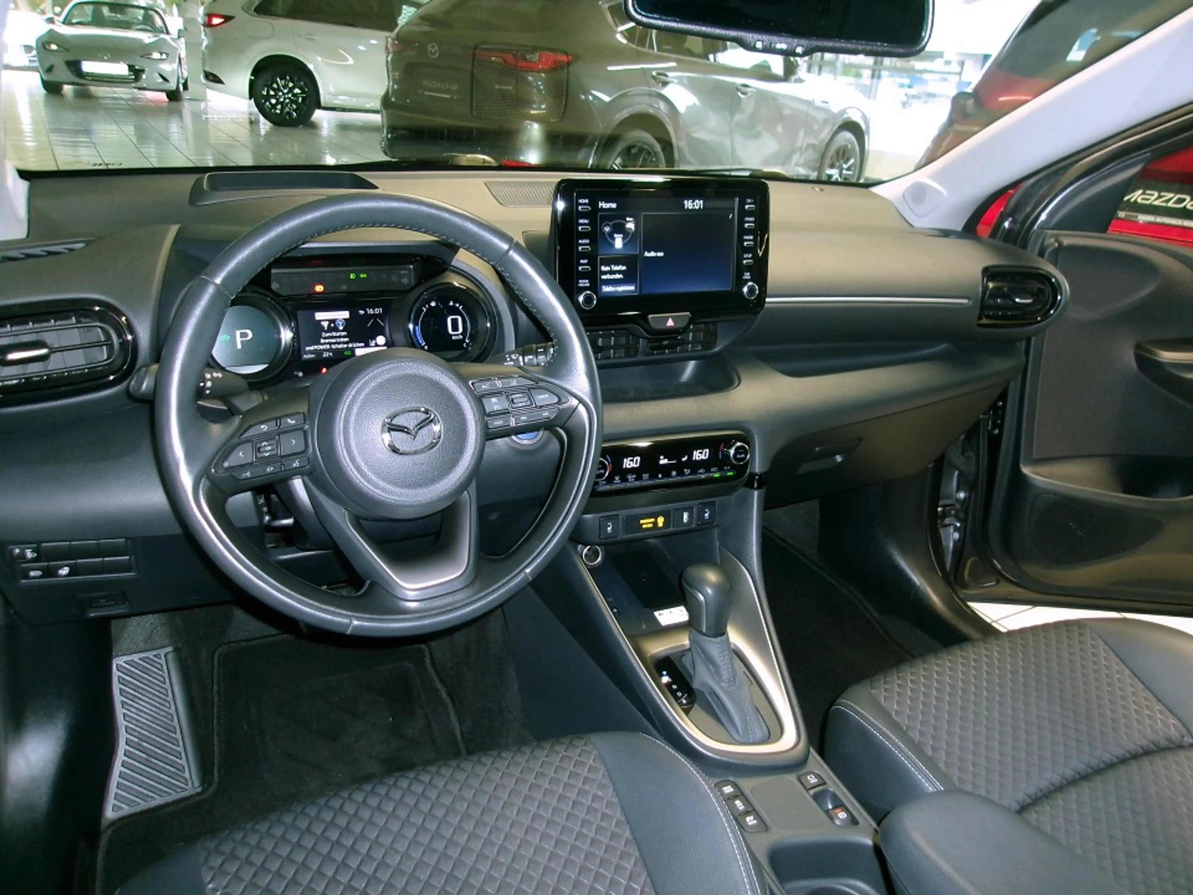 Mazda 2 Hybrid 1.5L VVT-i 116 PS AT FWD Selection — photo 9