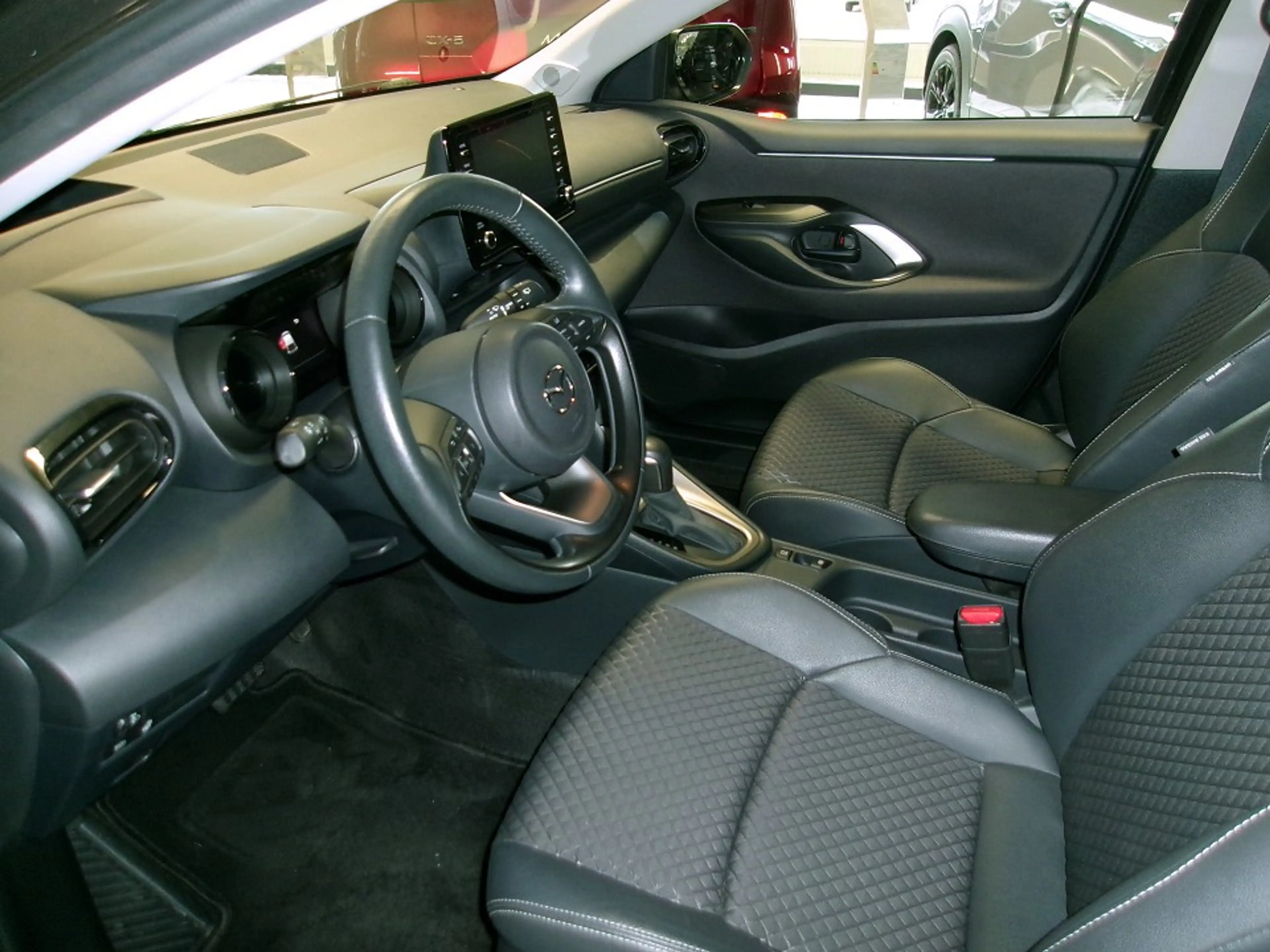 Mazda 2 Hybrid 1.5L VVT-i 116 PS AT FWD Selection — photo 8