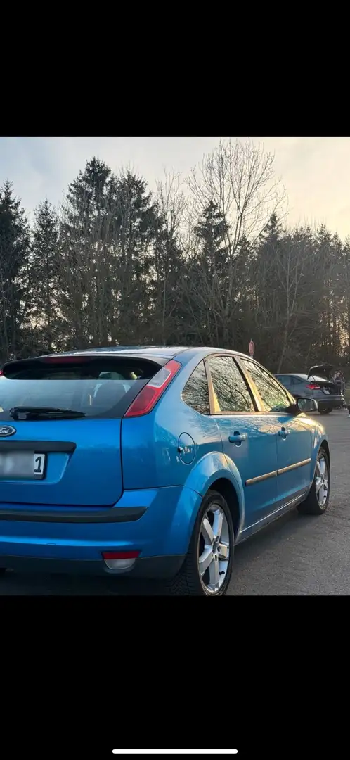 Ford Focus Turnier 1.6 16V Ambiente Blau - 2