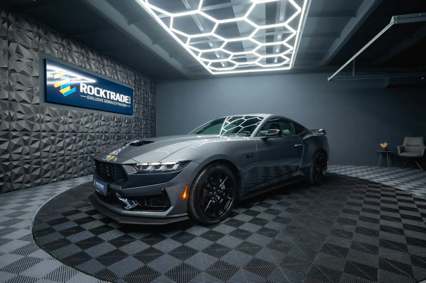 Ford Mustang GT Coupe 5.0 Ti-VCT V8 Performance LED Grau - 1