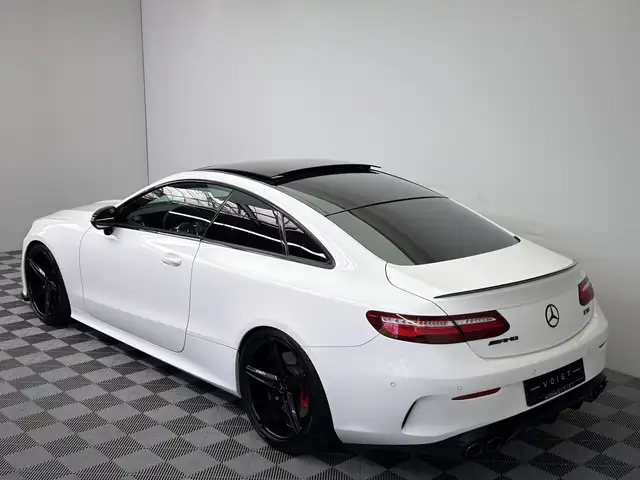 Mercedes-Benz Unknown Model view 3
