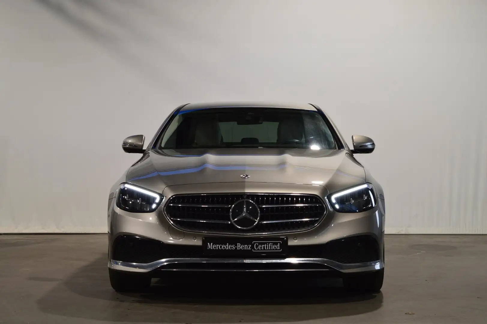 Mercedes-Benz E 200 | Smartphone Integratie | Verwarmde Zetels | Zilver - 2