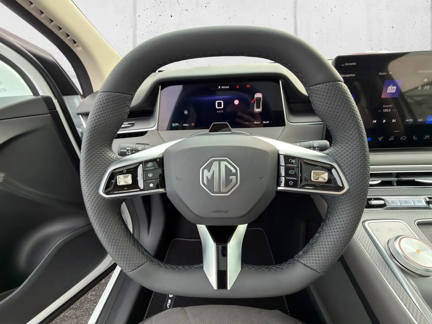 MG MGS6 EV MG S6 EV Luxury AWD 77 kWh 485 km 5t. Weiß - 2