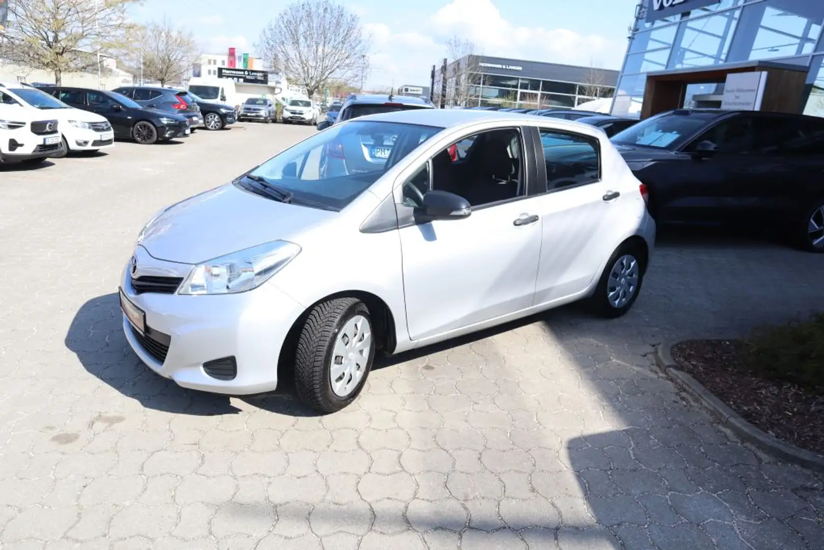 Toyota Yaris 1.0 VVT-i Cool+Allwetter+Klima+ Argent - 2